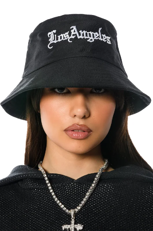 LA BUCKET HAT