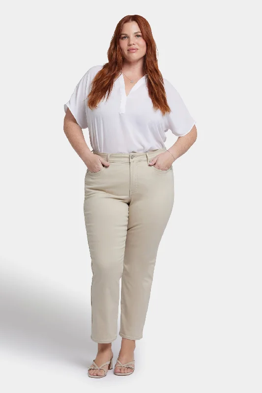 Marilyn Straight Ankle Jeans In Plus Size - Feather